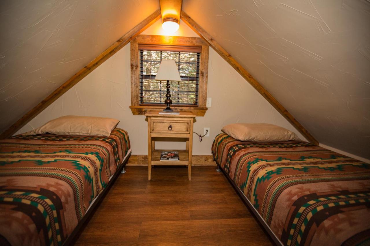 Nrs Event Center & Guest Ranch Hotel Decatur Eksteriør billede