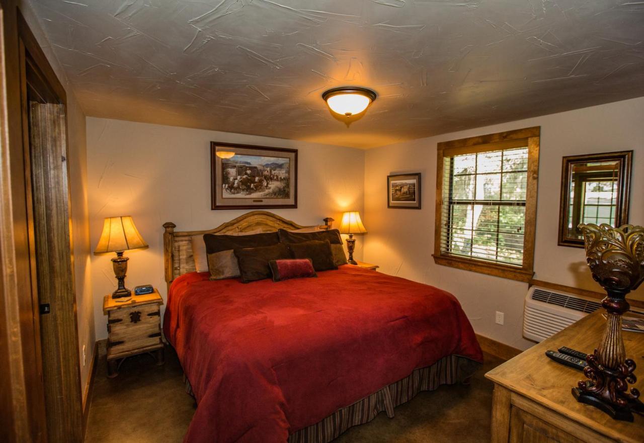 Nrs Event Center & Guest Ranch Hotel Decatur Eksteriør billede