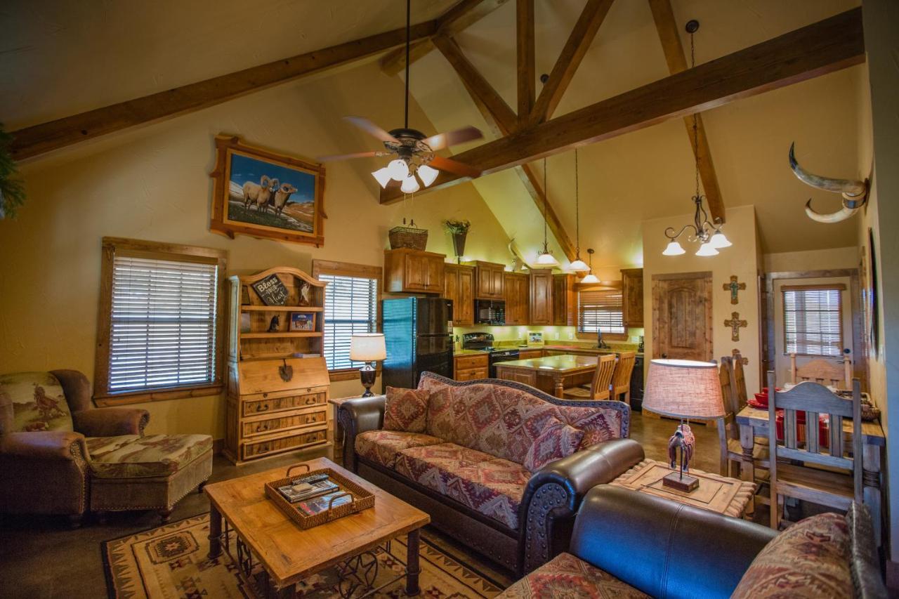 Nrs Event Center & Guest Ranch Hotel Decatur Eksteriør billede