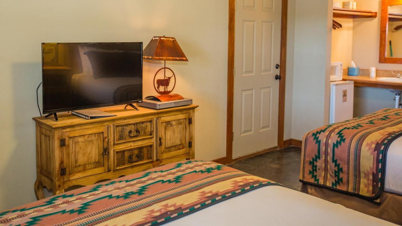 Nrs Event Center & Guest Ranch Hotel Decatur Eksteriør billede