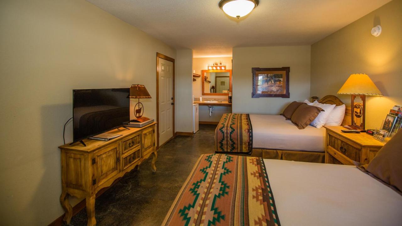 Nrs Event Center & Guest Ranch Hotel Decatur Eksteriør billede